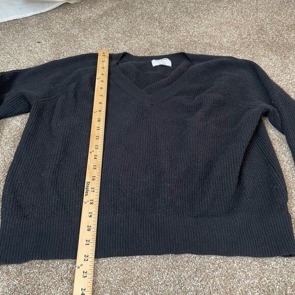 Old Navy sweater chunky knit ribbed black V- neck cotton blend staple piece SZ L - Picture 4 of 7